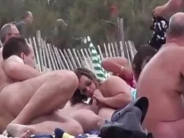 Cô gái gợi cảm thích những chàng trai có phim sex lào phim sex lào hình xăm