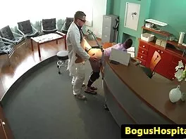 Sexy MILF kim cương Foxxx phim séc lào nắm bắt cơ hội