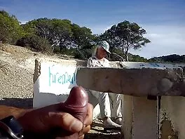 Nóng gà từ những bãi biển đã đóng đinh sex trẻ em lào