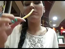 Em gai thu coi phim sex lào dam