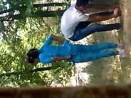 Gầy tuổi teen Gracie có thể màu phim séc lào xanh lá cây lây lan cô ấy chân rộng vì nhói vòi nước